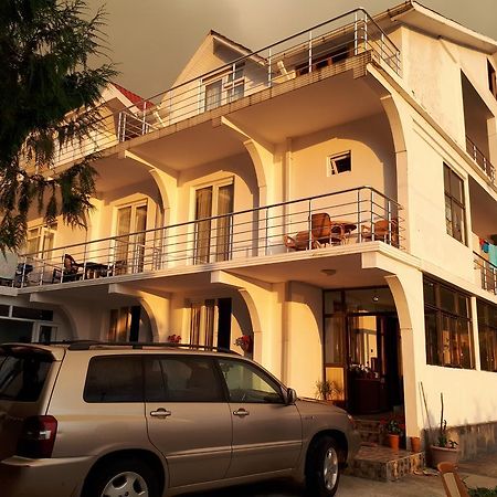 Hotel Rezo'S House Kvariati Exterior foto