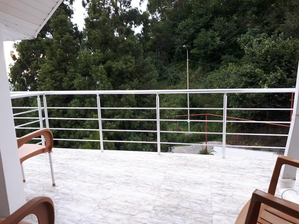Hotel Rezo'S House Kvariati Exterior foto