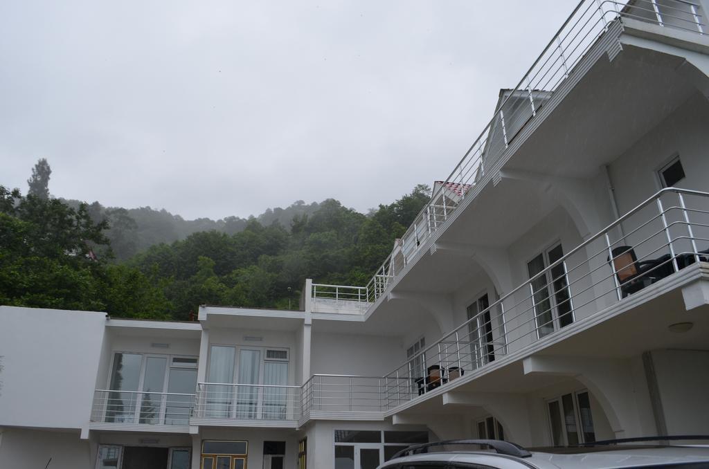 Hotel Rezo'S House Kvariati Exterior foto